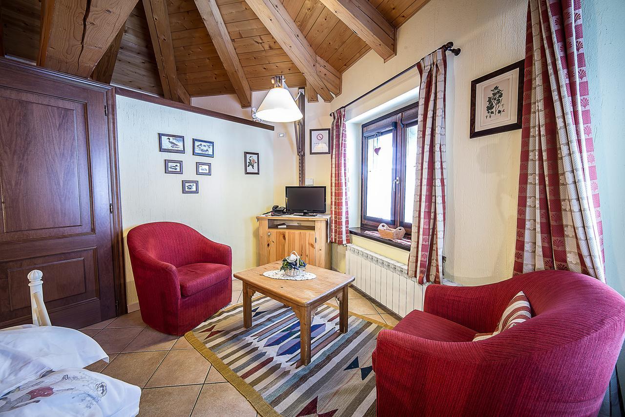 Le Thovex Bed and Breakfast La Thuile Eksteriør billede